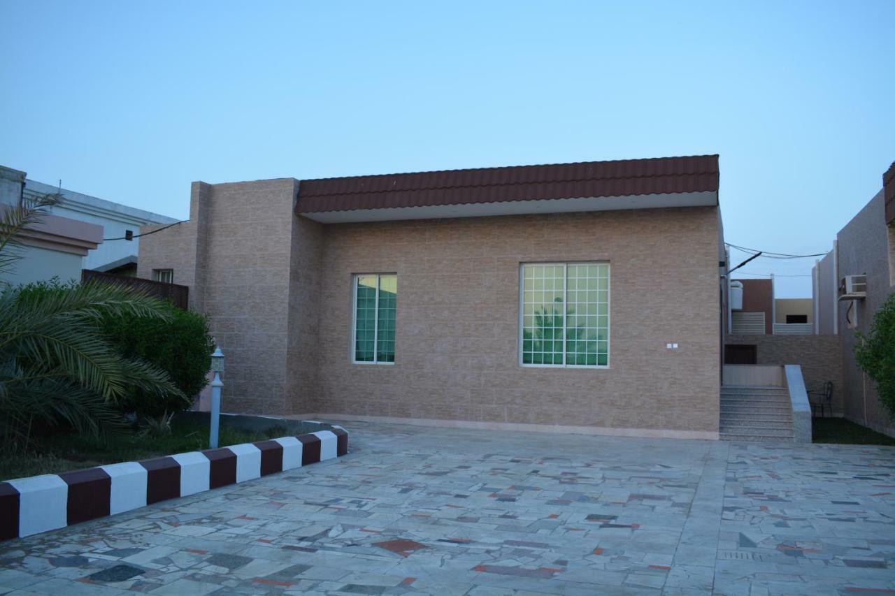 منتجع شاطئ العرب - خليج الرايس Rayyis Exterior photo